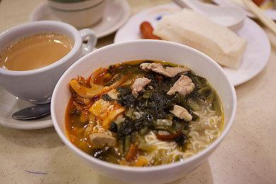 《原子之心》DLC3新角色预告 戴眼镜的红发美女